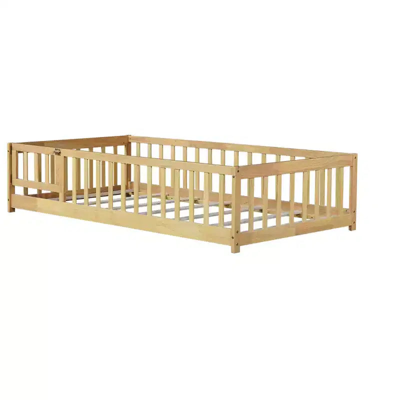 Letto Matrimoniale a Pavimento con Recinzione Senza Porta, Sponde Paracolpi a Pavimento in Legno di Gomma Beige