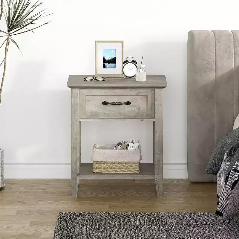 Comodino con cassetto e 2 ripiani, tavolino versatile per camera da letto, soggiorno, dormitorio e piccoli spazi