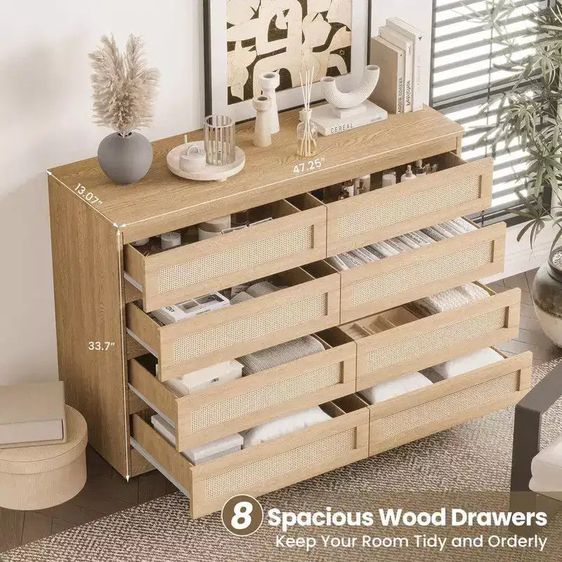 Tavolino laterale con piano rotondo da 50 cm e base scanalata, in legno di mango