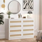 Tavolino laterale con piano rotondo da 50 cm e base scanalata, in legno di mango