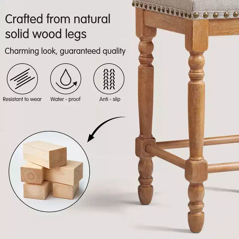 Sgabello senza schienale per bancone e bar, 26,6", in legno massello, rivestito in lino con finiture borchiate, struttura rustica in legno massello per cucina e bar (set da 2)